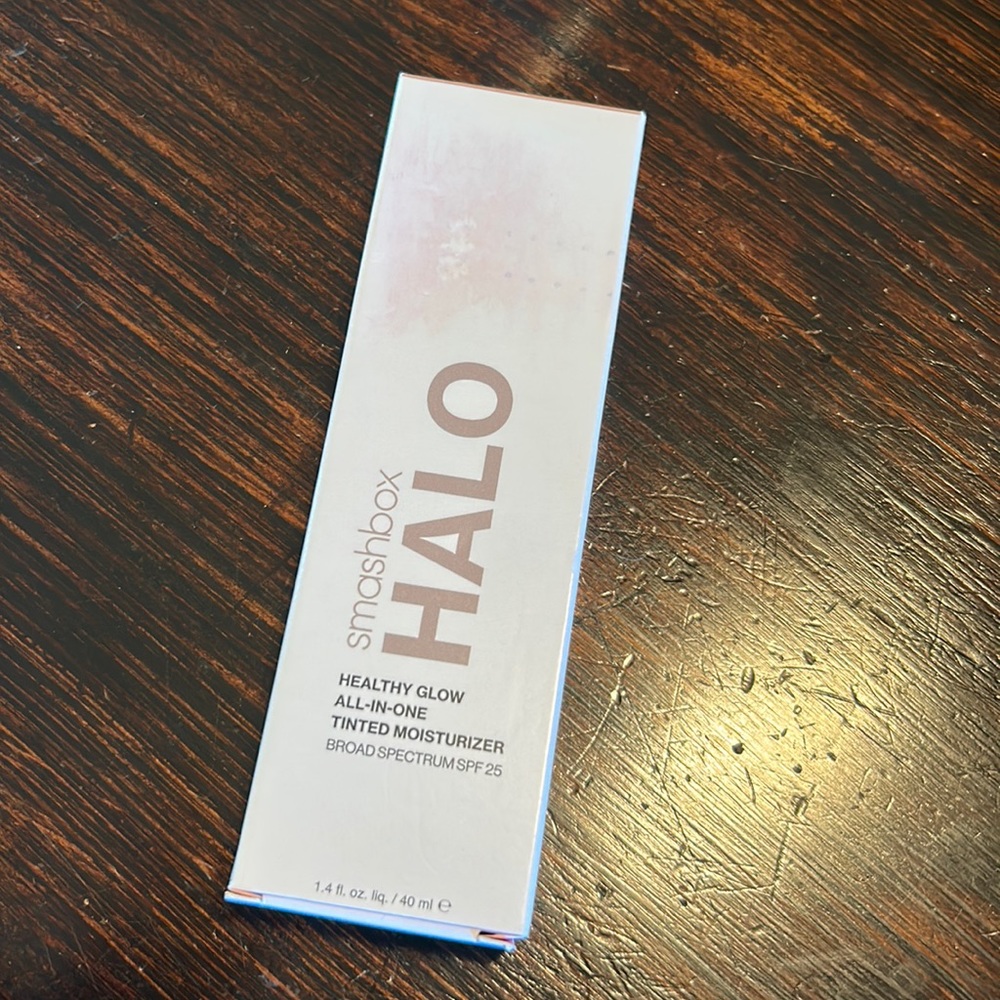 Smash box Halo all in one tinted moisturizer